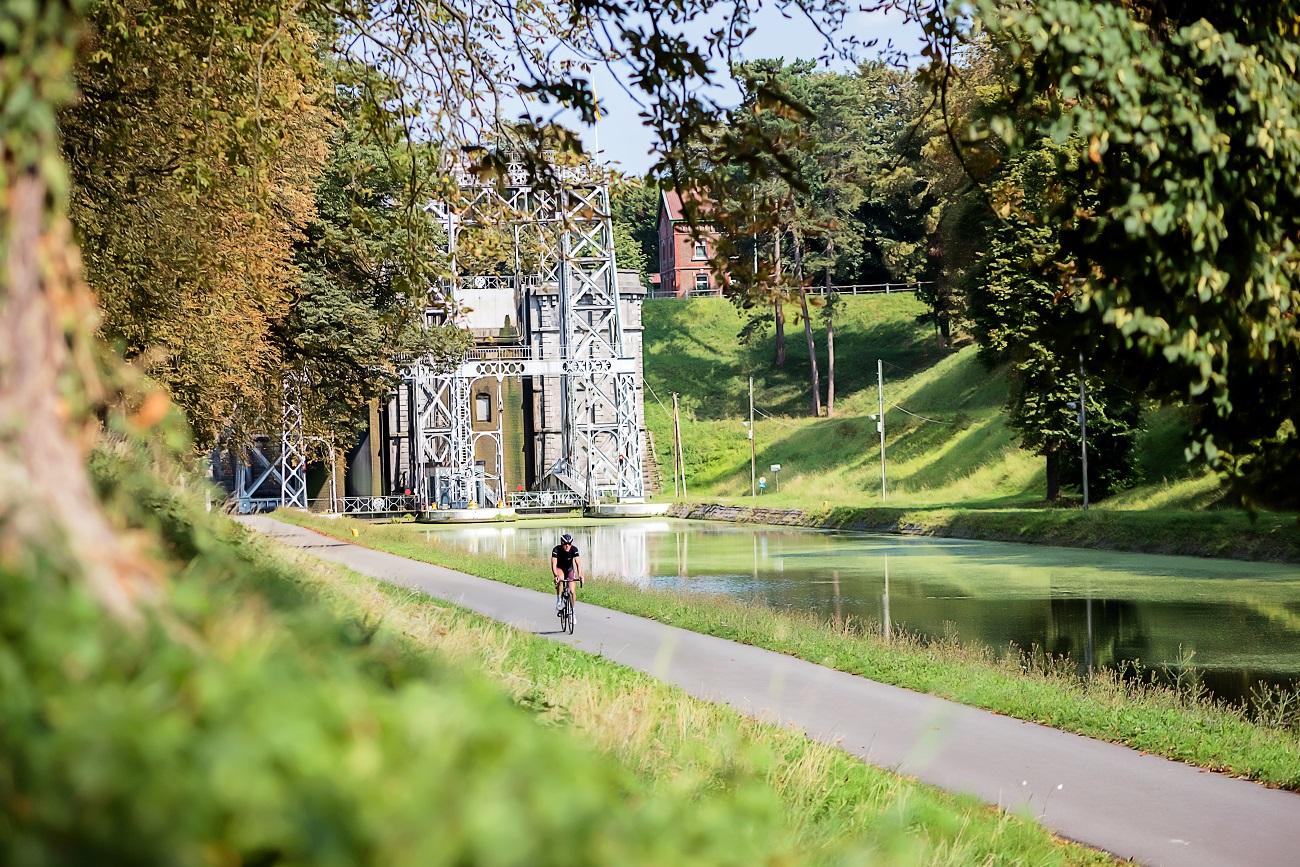 De hydraulische scheepsliften van het Canal du Centre: Unesco werelderfgoed
